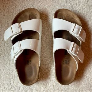 White Arizona Birkenstocks - Size 6
